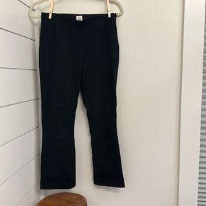 Gap Women’s Flare Crop Pants, size 4, black